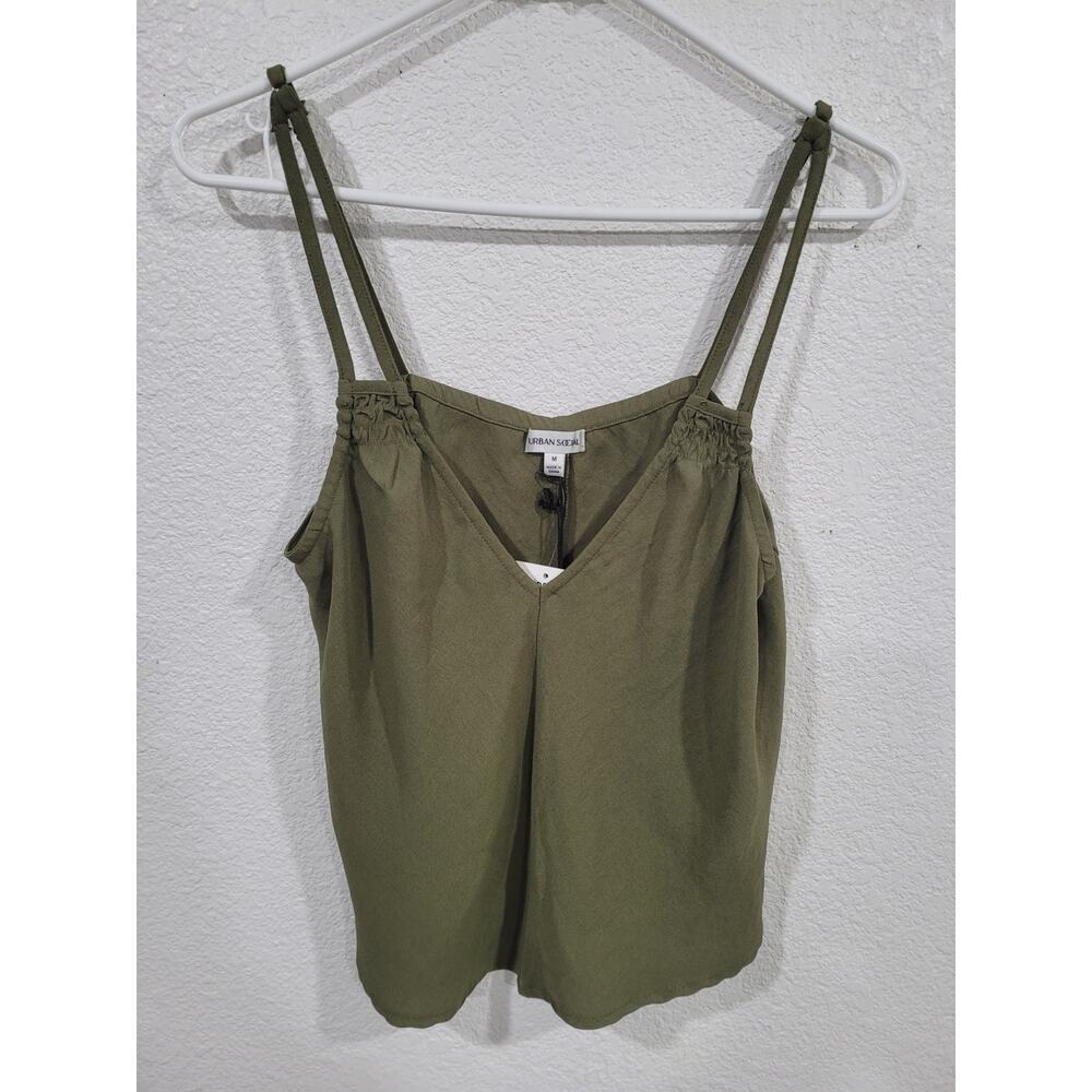 Urban Social Women's Green Satin Tank Top V Neck Blouse size Medium #15‎